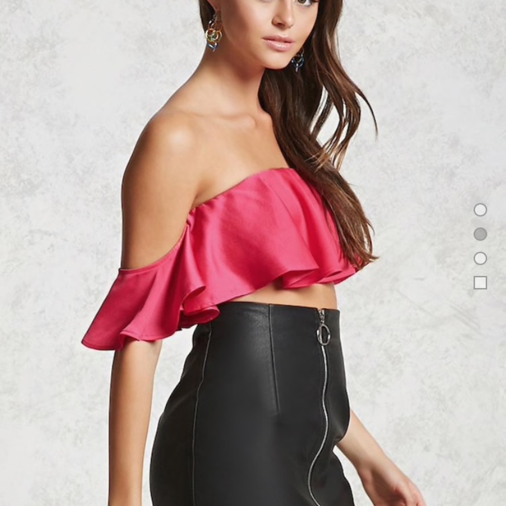 Forever 21 Off-the-Shoulder Ruffle Crop Top - Picture 2 of 5